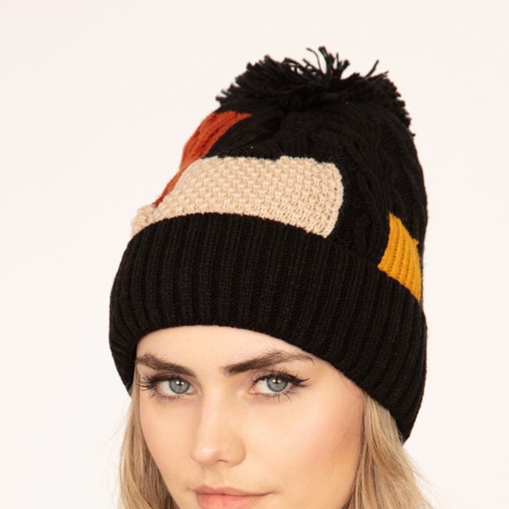 Women's Cozy Multicolor Bold Insulated Knit Beanie - Picture 3 of 3